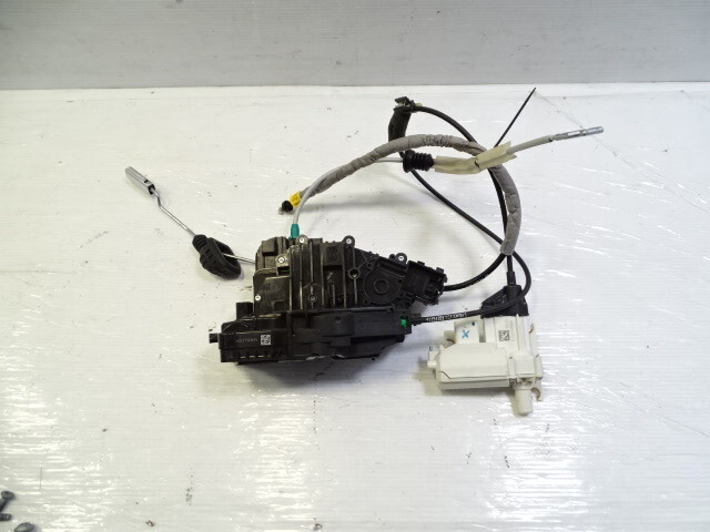 Mercedes W222 S550 door latch actuator, lock, right rear, 2227303635