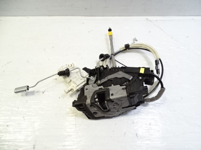 Mercedes W222 S550 door latch actuator, lock, left front, 2227203335