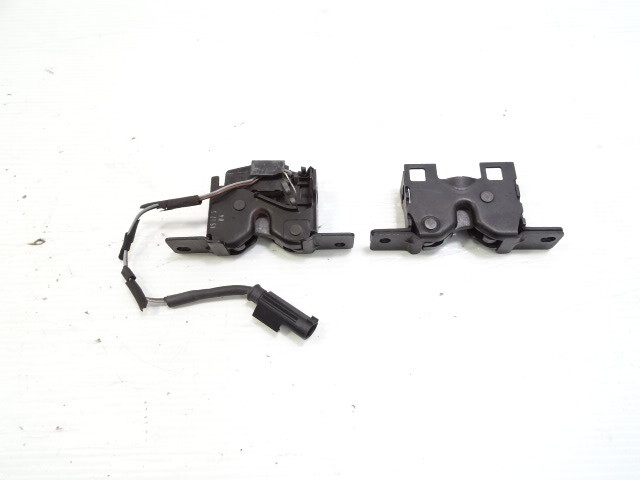 Mercedes R171 SLK280 lock set, hood latch, left/right, 2308800060