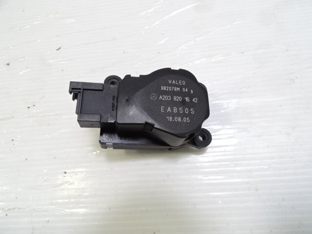 Mercedes R171 SLK280 module, heater flap servo actuator, 2038201642