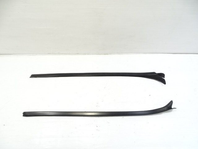 Mercedes X166 GL450 trim set, exterior windshield reveal pillar mouldings, 1666901180, 1666901280