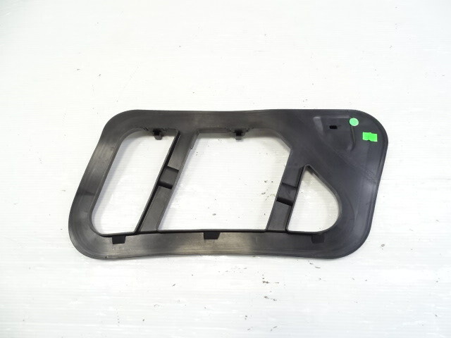 Mercedes X166 GL450 trim, under hood cover grille, right, 1668800805