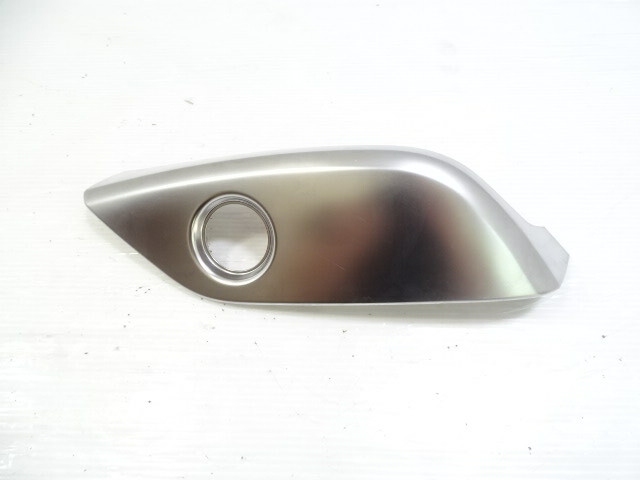 Mercedes X166 GL450 trim, seat switch adjust cover, right front, 1669190474