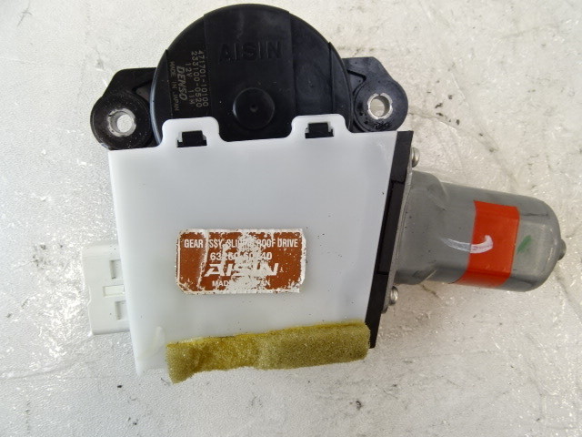 Lexus GX460 sunroof motor  63260-60140