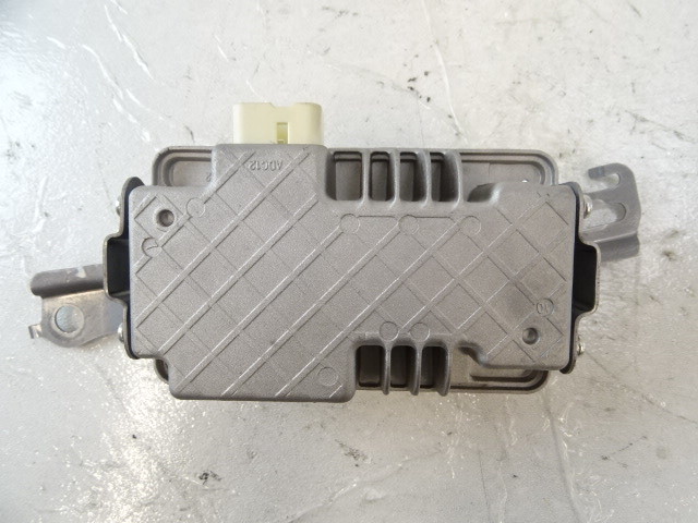 Lexus GX460 inverter, voltage regulator, w/rear ac 86210-60130