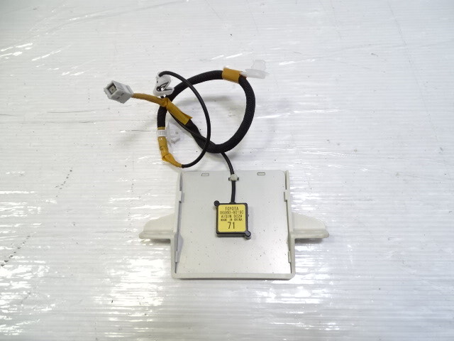Lexus GX460 antenna 86860-60190