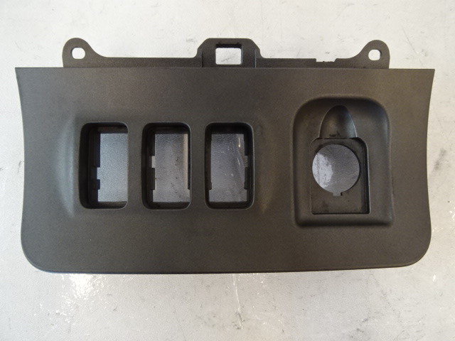 Lexus GX470 trim, switch panel 58831-60040