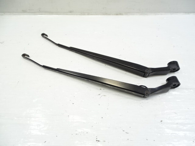 Lexus LX470 windshield wiper arms, front 85211-60200, 85221-60220