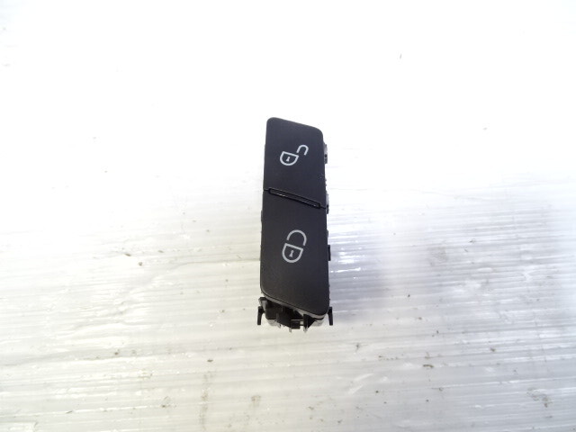 Mercedes R172 SLK350 SLK250 switch, door lock, left front 2049058402
