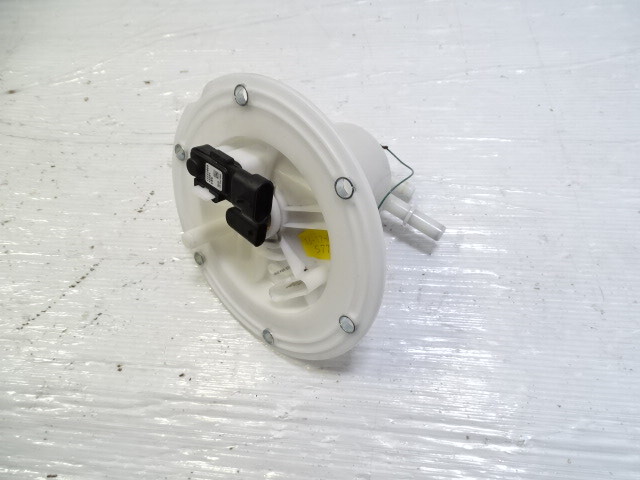 Mercedes R172 SLK350 SLK250 fuel filter unit 1724700290