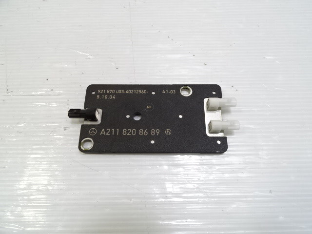 Mercedes W209 CLK55 module, antenna amplifier booster, 2118208689