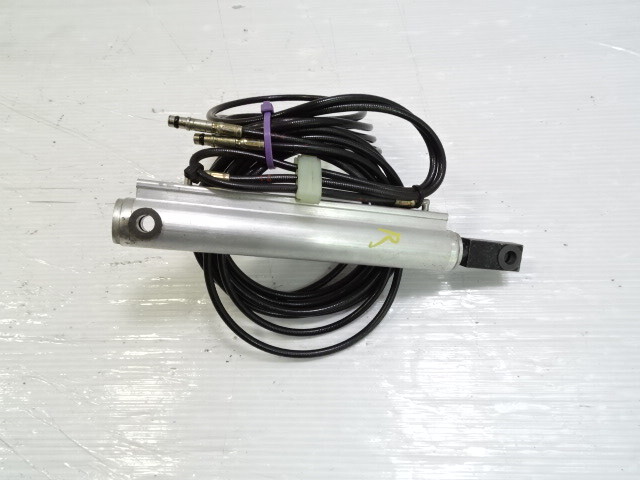 Mercedes W209 CLK55  hydraulic cylinder, hard top main lift, right, 2098000872