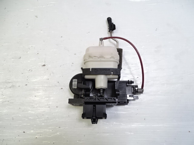 Mercedes R230 SL55 SL500 actuator, trunk lid lock latch 2307500185