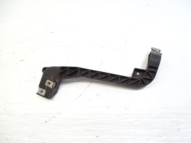 Mercedes X166 GL450 trim, headlamp bracket radiator support, right front, 1666263731