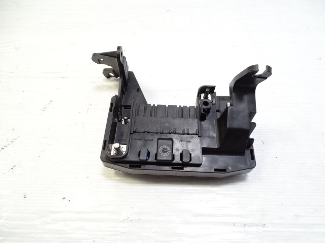 Mercedes X166 GL450 fuse box, engine bay, front, 1665409315