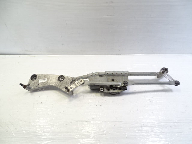 Mercedes X166 GL450 windshield wiper motor and linkage, W000017806 1668202740