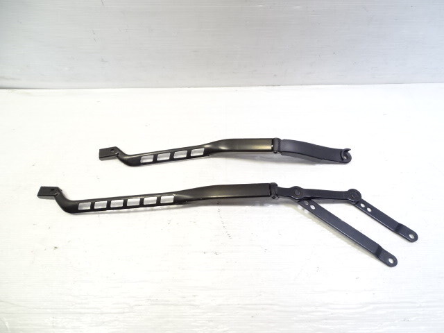 Mercedes X166 GL450 windshield wiper arm set