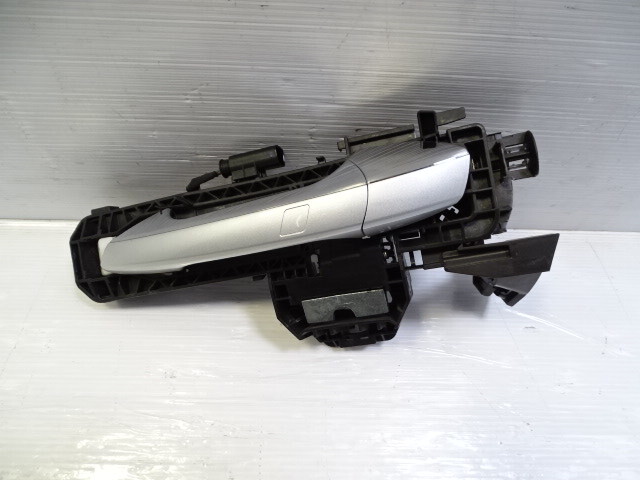 Mercedes X166 GL450 door handle, exterior, left rear, keyless, 2047602534 irridium silver 775U