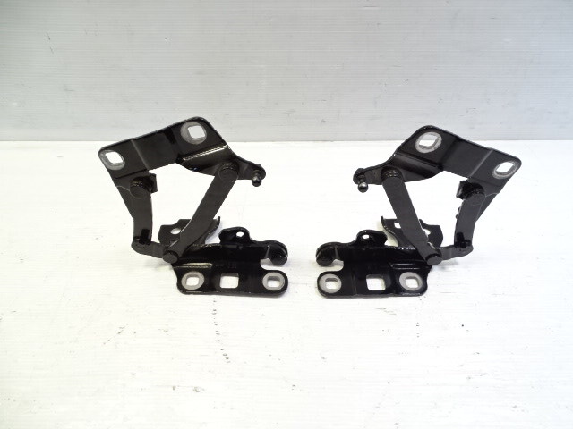 Mercedes X166 GL450 hood hinge set, left/right 1668800128 1668800028 black