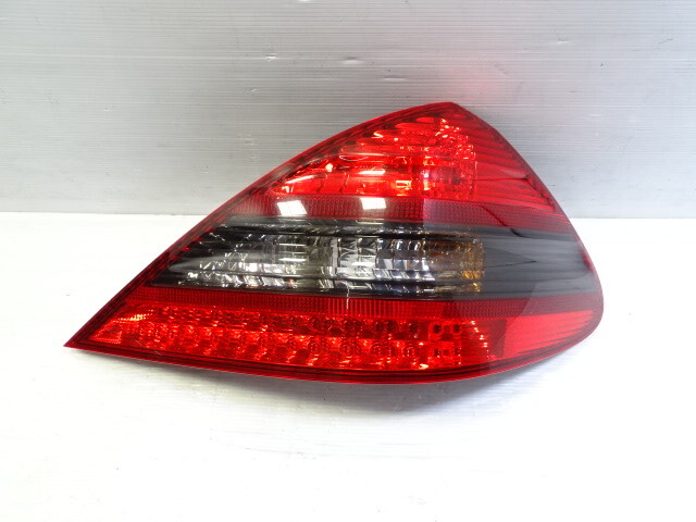 Mercedes R230 SL550 lamp, taillight, right 2308201664