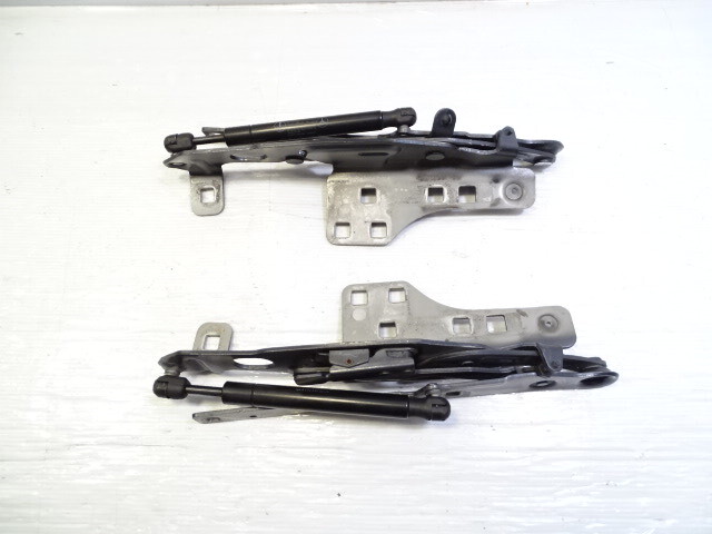 Mercedes R230 SL550 hood hinge set, left/right 2308800228, 2308800128, tenorite gray