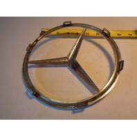 Mercedes X164 W164 GL450 emblem, on front grill 2518880086