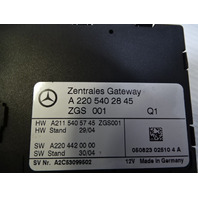 Mercedes R230 SL550 module, central gateway 2205402845