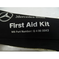 05 Mercedes R230 SL55 first aid kit Q4860043