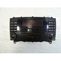 05 Mercedes W209 CLK55 command center, radio, 2098700589