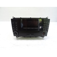 05 Mercedes W209 CLK55 command center, radio, 2098700589 05 Mercedes W209 CLK55 command center, radio, 2098700589