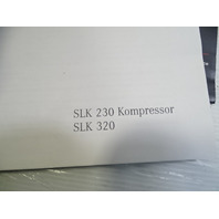 01 Mercedes R170 SLK320 owners manual w / case, 1705849083