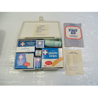 80 Mercedes W116 300SD first aid kit, w/tray holder 9008650850