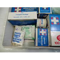 80 Mercedes W116 300SD first aid kit, w/tray holder 9008650850