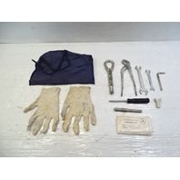 03 Mercedes R230 SL500 tool kit