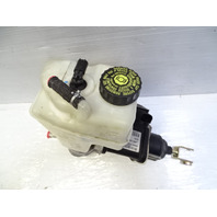 06 Mercedes R230 SL500 brake booster and master cylinder, 0004300112