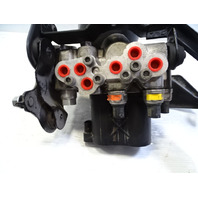 08 Mercedes R230 SL550 valve block, ABC suspension, front 2213200258