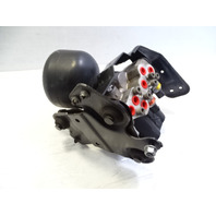 08 Mercedes R230 SL550 valve block, ABC suspension, front 2213200258