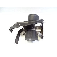 08 Mercedes R230 SL550 valve block, ABC suspension, front 2213200258