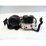08 Mercedes R230 SL550 valve block, ABC suspension, rear 2213200358