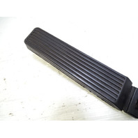 79 Mercedes W123 300CD pedal, gas accelerator, 1233010082