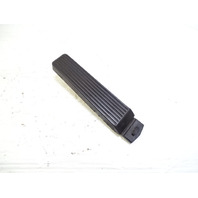 79 Mercedes W123 300CD pedal, gas accelerator, 1233010082