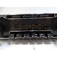 79 Mercedes W123 300CD radio AM/FM becker europa 2 P#197101