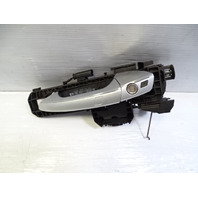 Mercedes X166 GL450 door handle, exterior, left front, keyless, 2047602334 irridium silver 775U Mercedes X166 GL450 door handle, exterior, left front, keyless, 2047602334 irridium silver 775U
