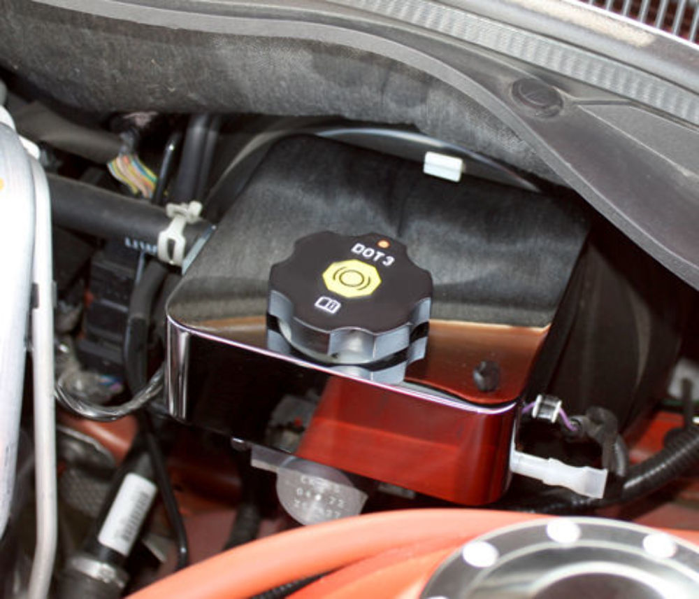 CA0022SC 20102014 Camaro Smooth Chrome Billet Master Cylinder Cover