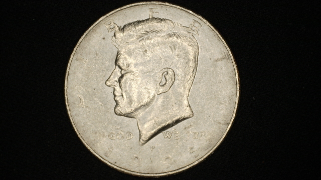 1995-P Kennedy Half Dollar 50c - Strike through grease error