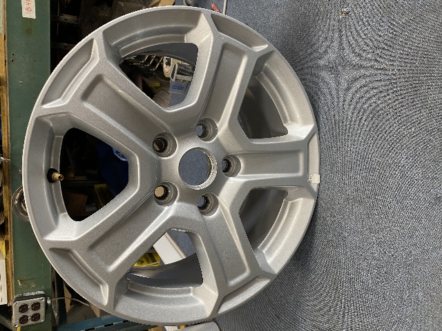 2018-2023 Jeep Wrangler 9216 Wheel 17 x 7-1/2 Rim 5 Spoke Silver