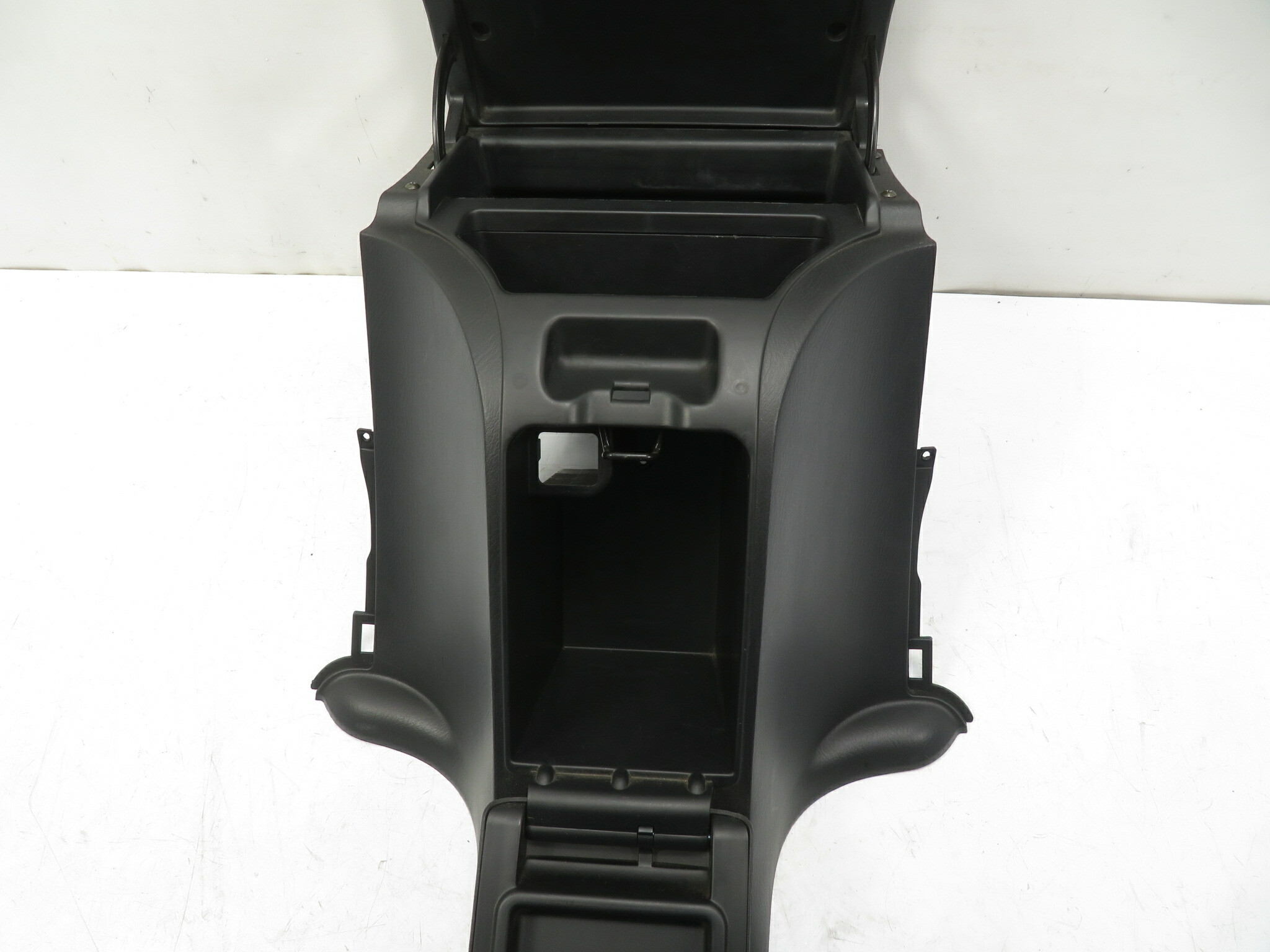 00 Honda S2000 AP1 1209 Trim, Center Console Rear Storage Compartment