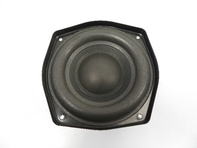 bmw z4 subwoofer