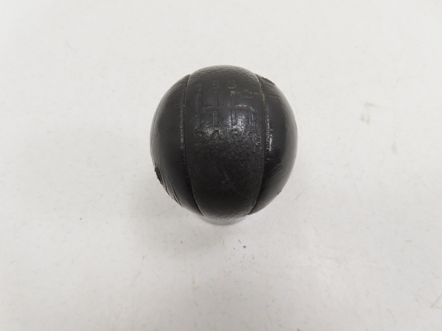 16 Nissan 370Z Convertible #1305 Shift Knob, Leather Black & Silver Manual Trans OEM