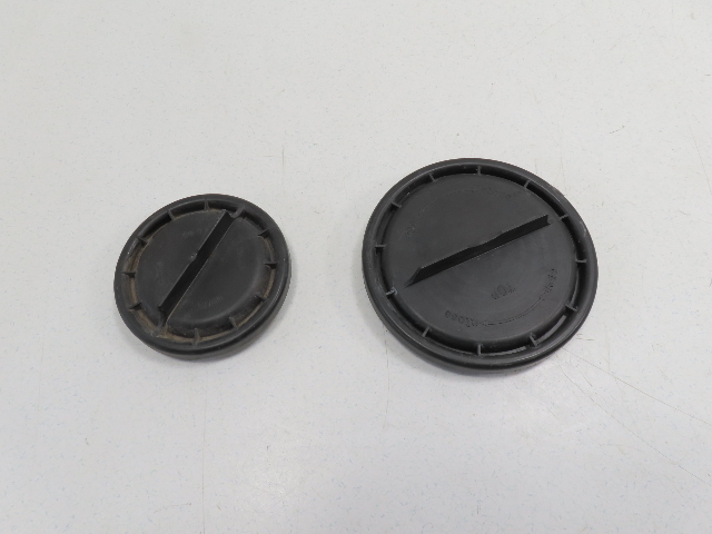 12 BMW 650i F12 Convertible #1306 Cover Seal Cap Pair, Headlight HID Right 1305219122